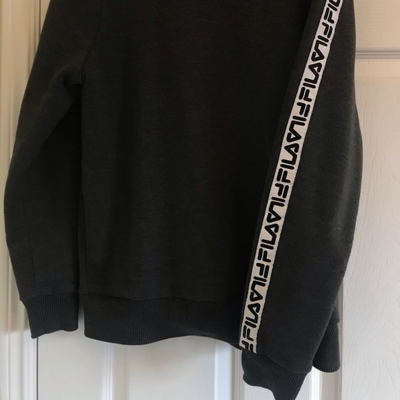 Men’s fila sweater - Picture 2 of 2